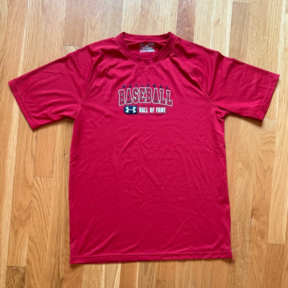 Under Armour Men’s National Baseball Hall of Fame Red Loose Fit HeatGear T-Shirt
